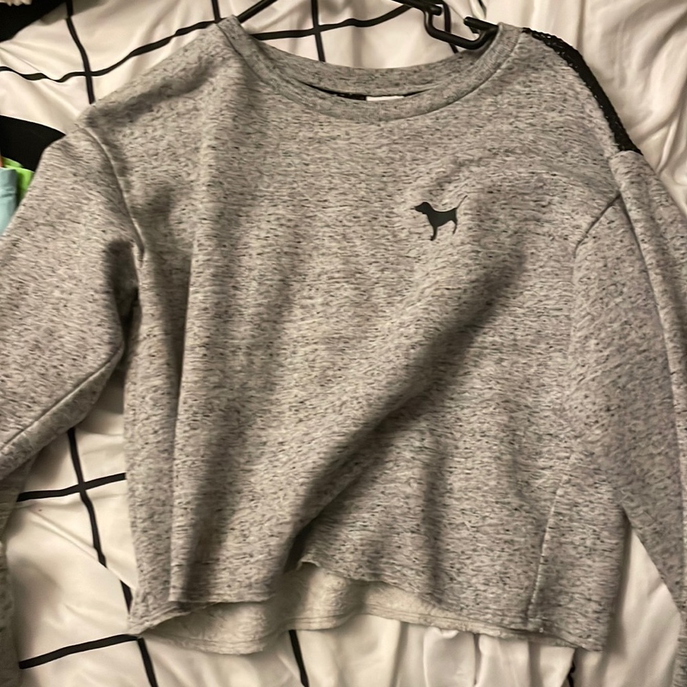Gray thick shirt (XS)